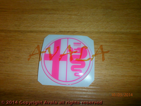 Stiker okrugli 74mm \"Alfa Romeo\" (rozi) *10902532*