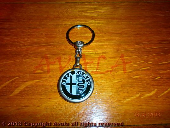 Privezak za ključeve "Alfa Romeo" (crno-beli) sa natpisom *10902650*